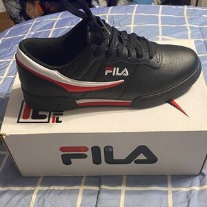 Fila Men's Black and Red Sneakers